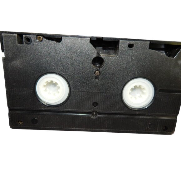 THE WAR vintage VHS movie *no case just VHS tape* Elijah Wood Kevin Costner - Picture 3 of 3